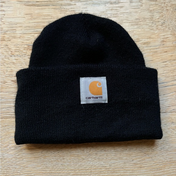 Carhartt Other - Carhartt black beanie price firm!